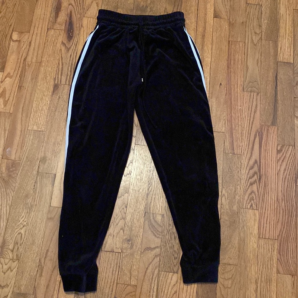 Always black velour Bevelle’s striped workout lounge track pants   Gently used